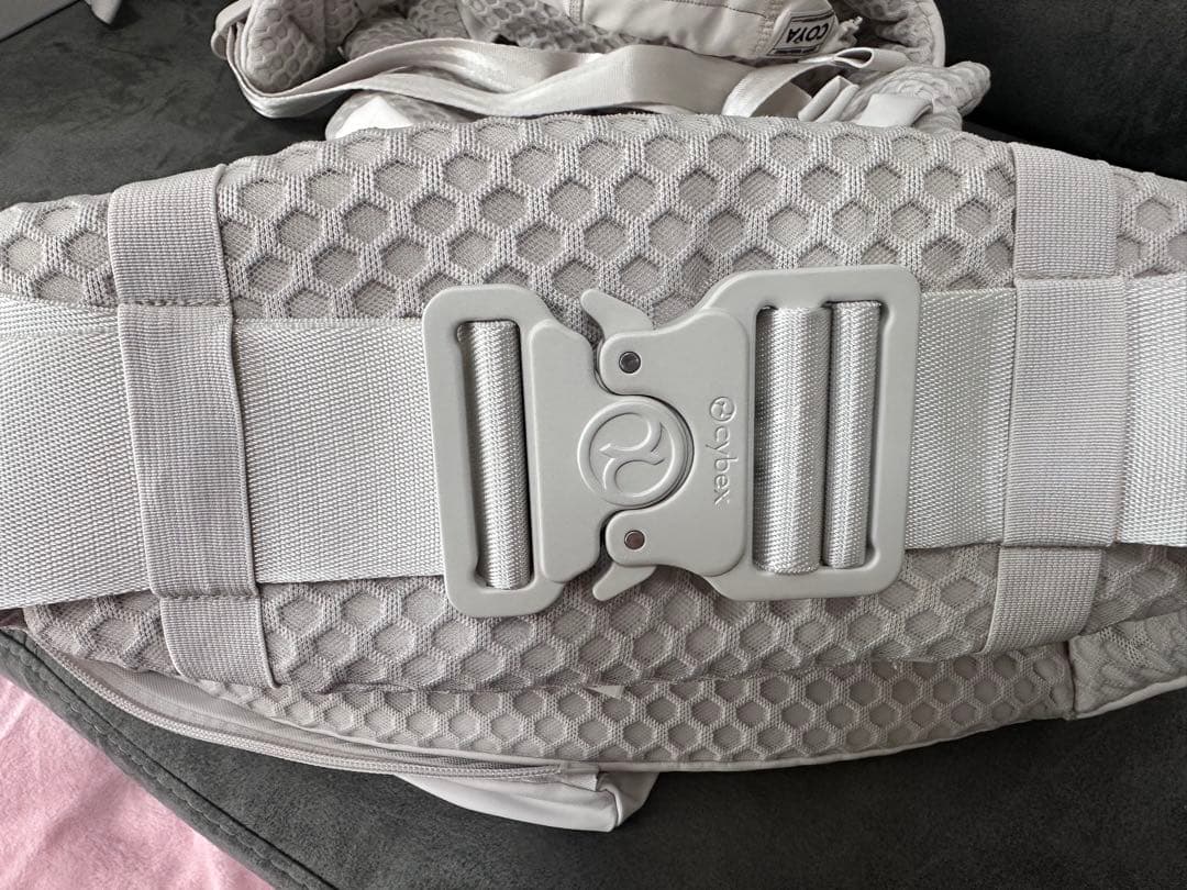 【美品】CYBEX 抱っこ紐Coya Carrier ライトベージュ