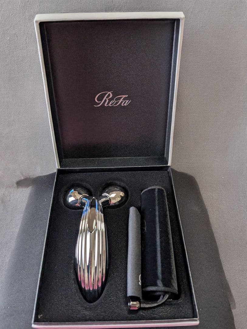 新品未使用　ReFa 美顔ローラー 専用ケース付き　リファカラットレイ