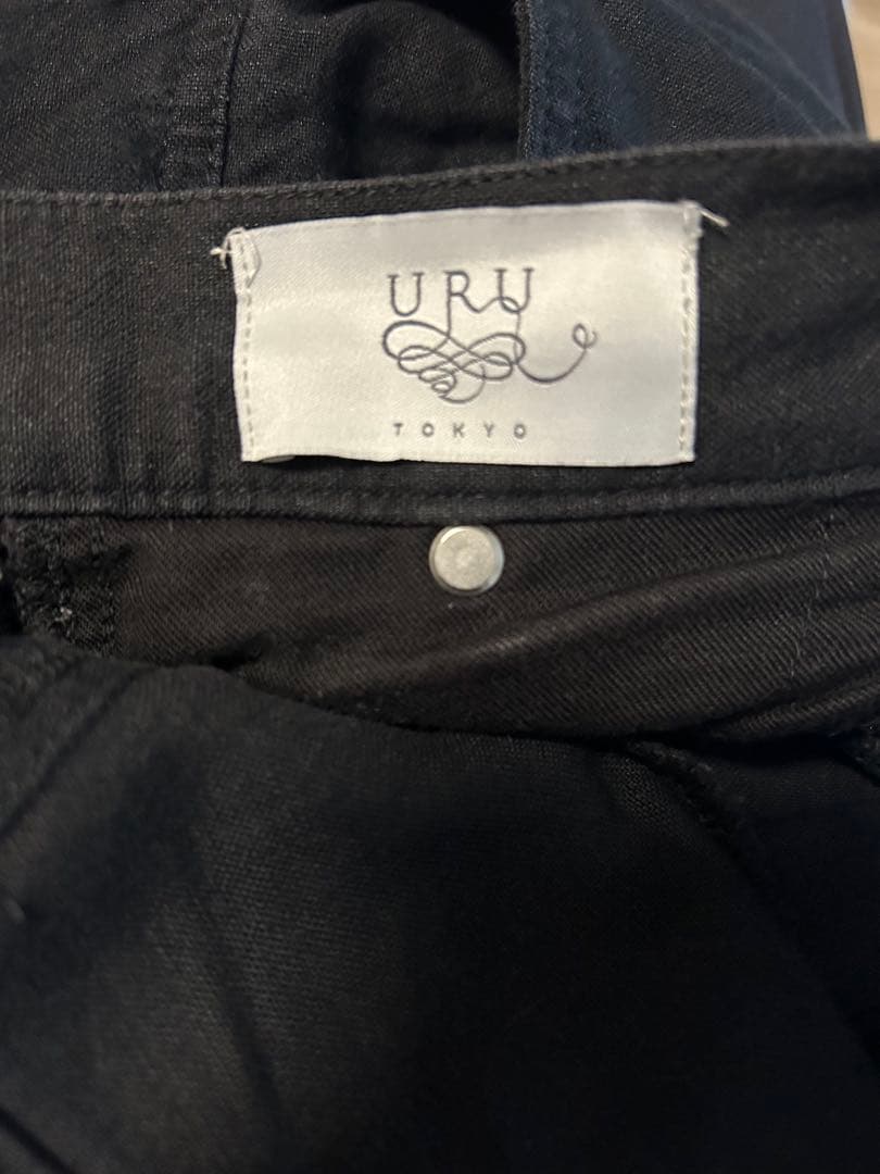 URU チノパンツ