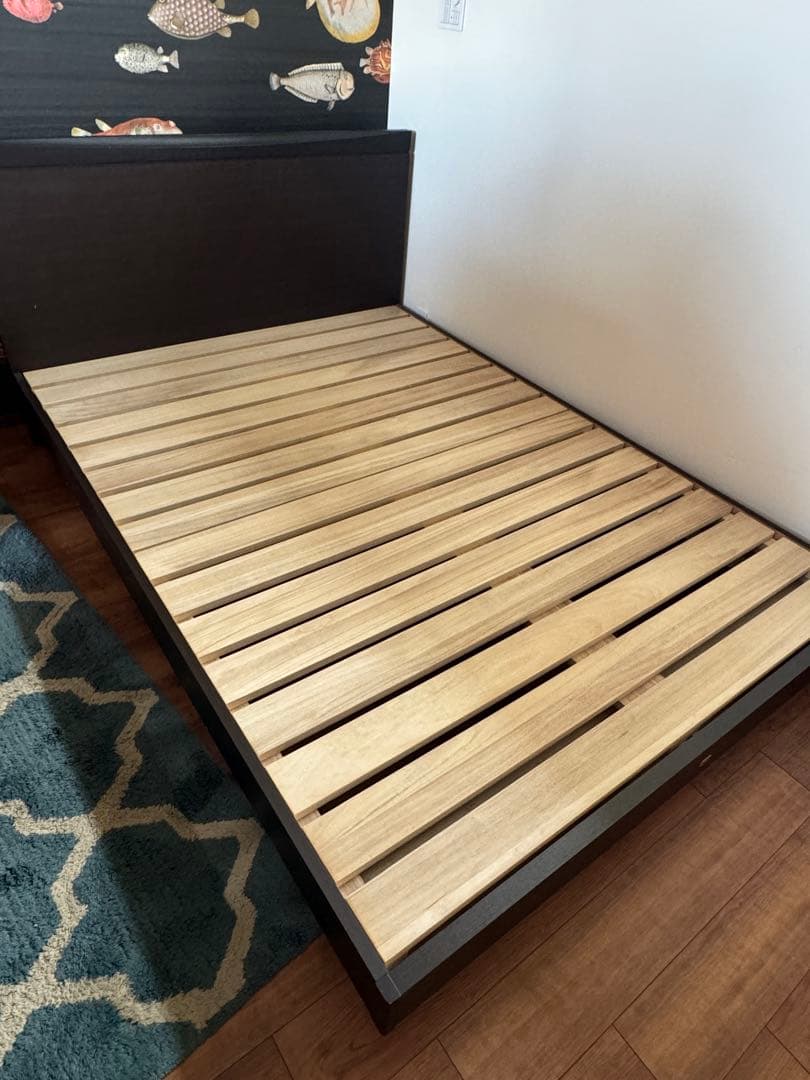 シモンズ　ダブル　ベッドフレーム　直接引き取りの方は55000円でOKです！