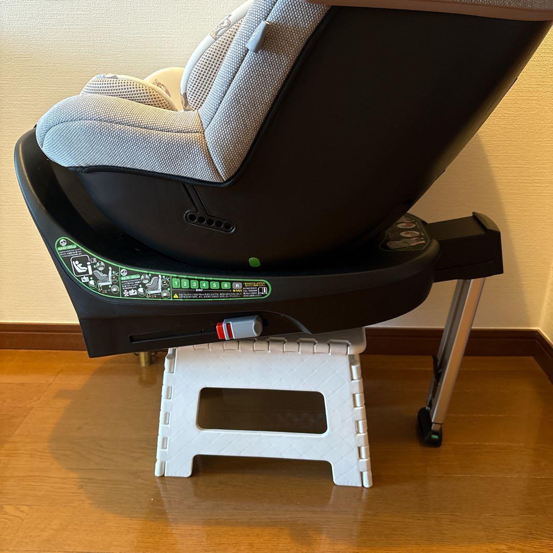 ターンレジェネクストミッキー　ISO FIX