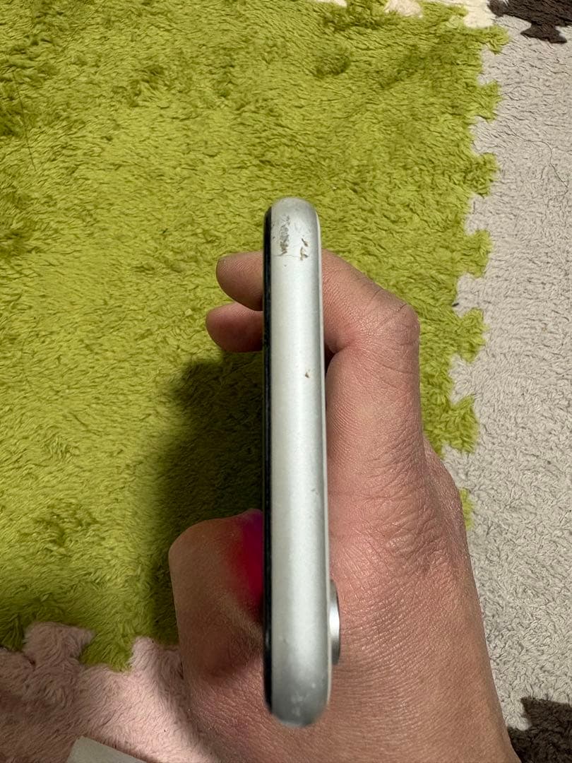 Apple iPhone XR 64GB ホワイト 画面キズあり simフリー