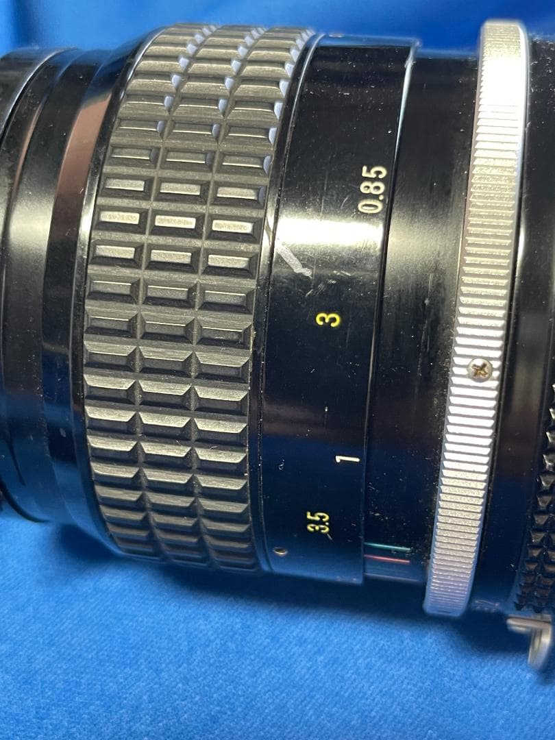 NIKKOR AI-S 85mm f/2 レンズ