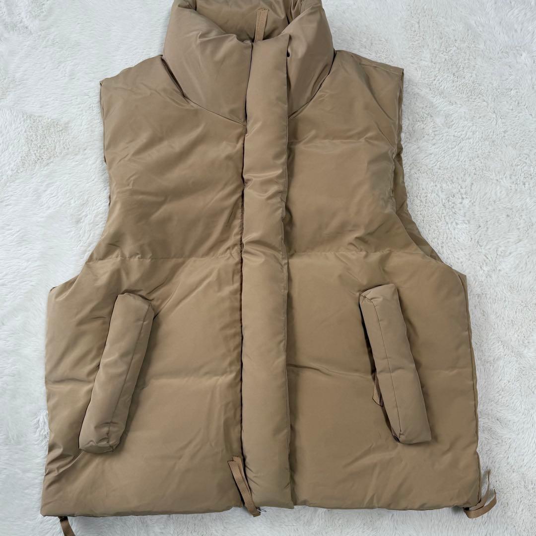 新品　ユニボア　UABONI ダウンベスト　定価8万　ベージュ系　タグ付