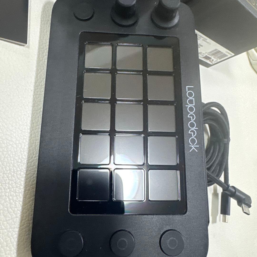 Loupedeck Live S ストリーミングコンソール