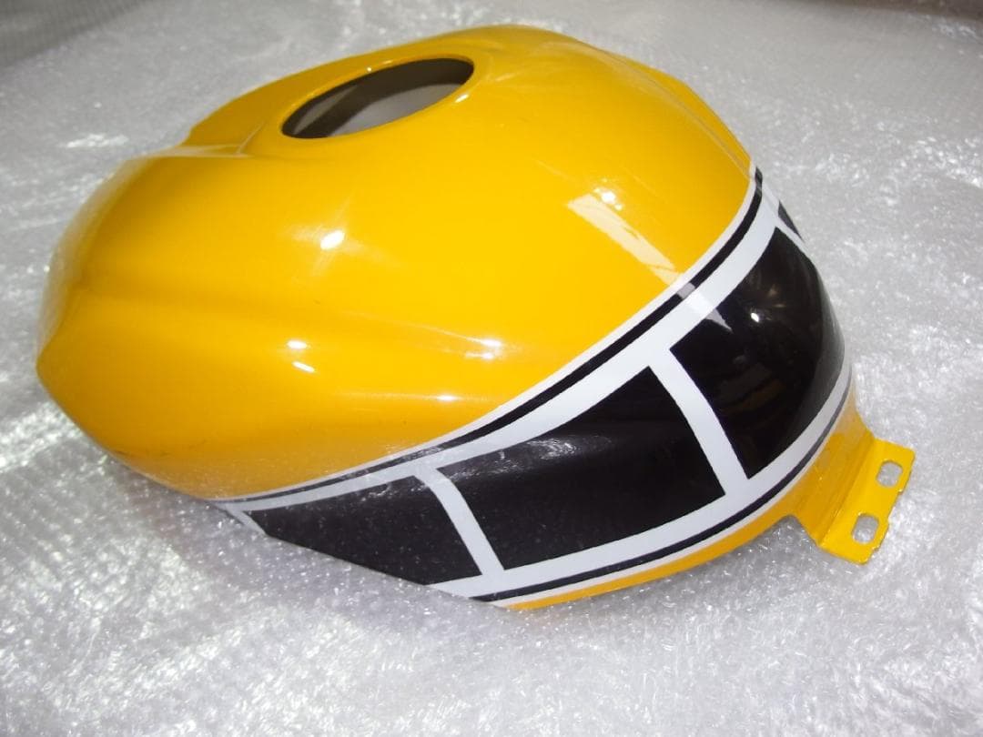 YAMAHAヤマハYZF-R6(2017年)？ ZXMT製タンクカバー イエロー