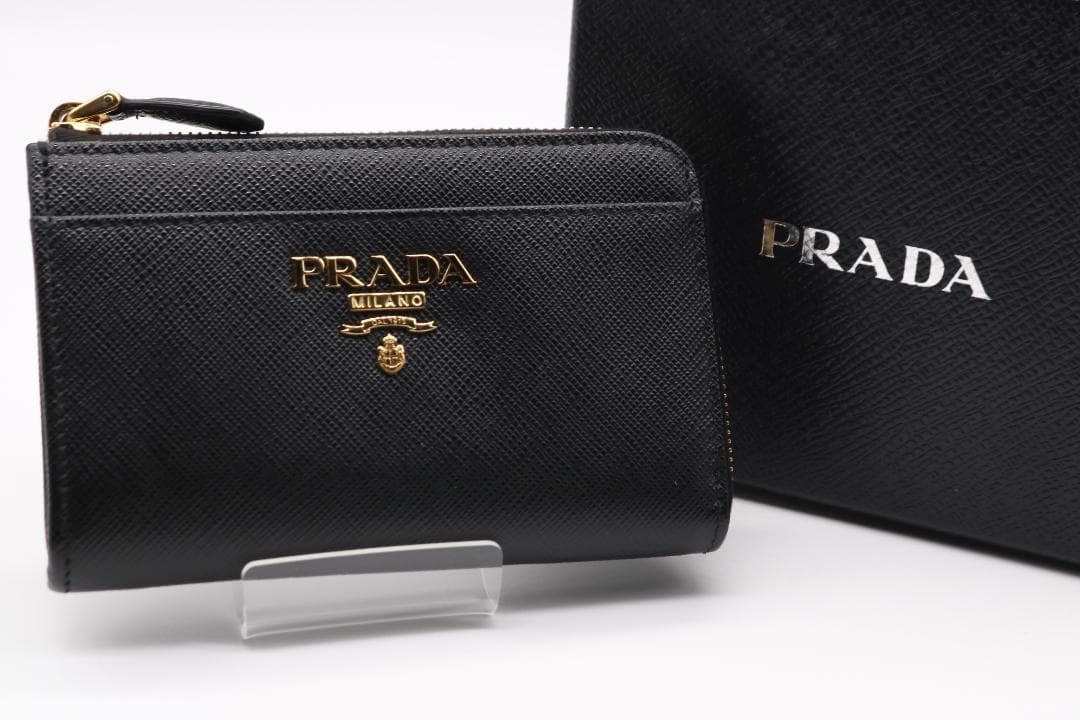 美品 PRADA ケース プラダ サフィアーノ ケース