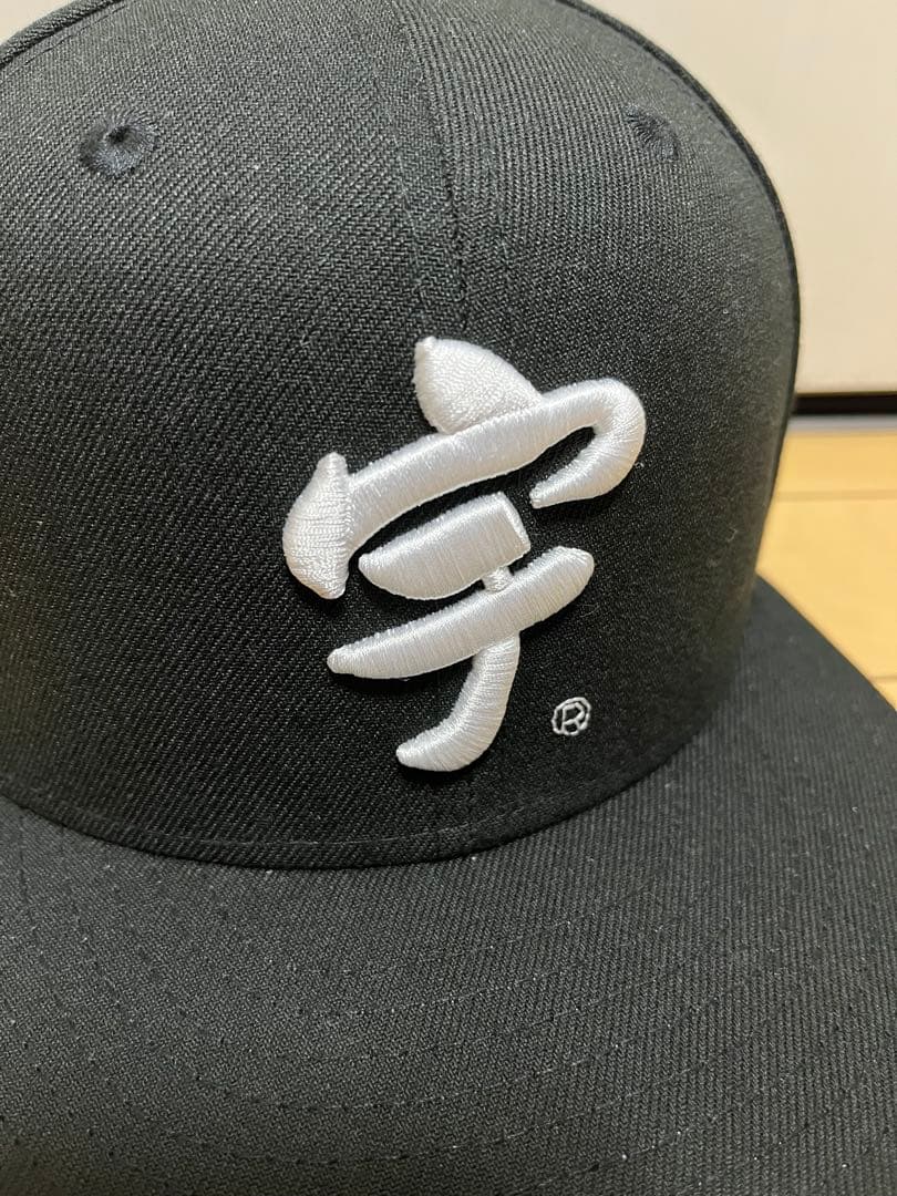 宇ち多xニューエラ　7 1/8黒　美品　限定コラボ　立石