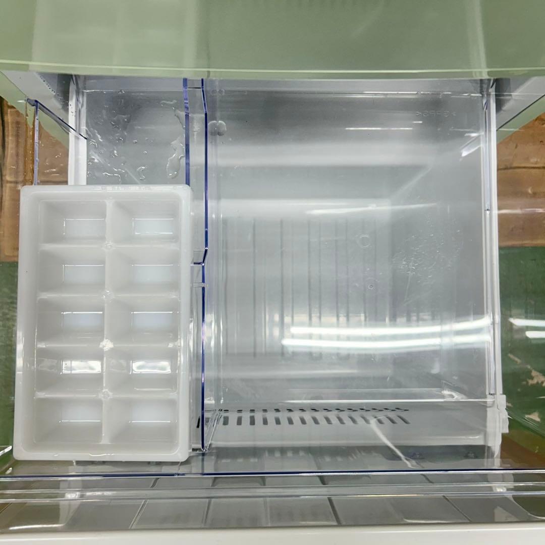 824 冷蔵庫　レトロ　容量149L 2020年製　一人暮らし　同棲向け