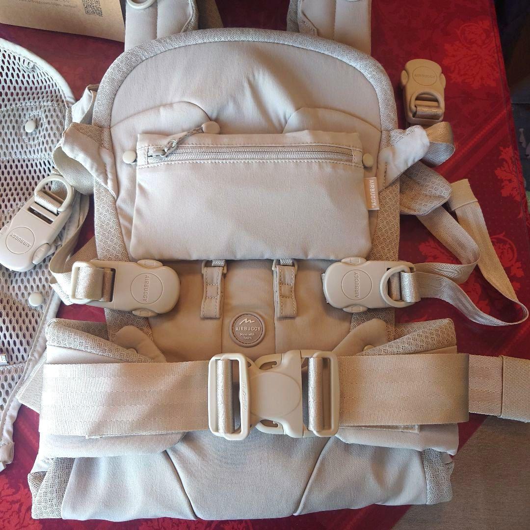 【美品】AIRBUGGY エアバギーベビーキャリア 抱っこ紐　サンドアッシュ