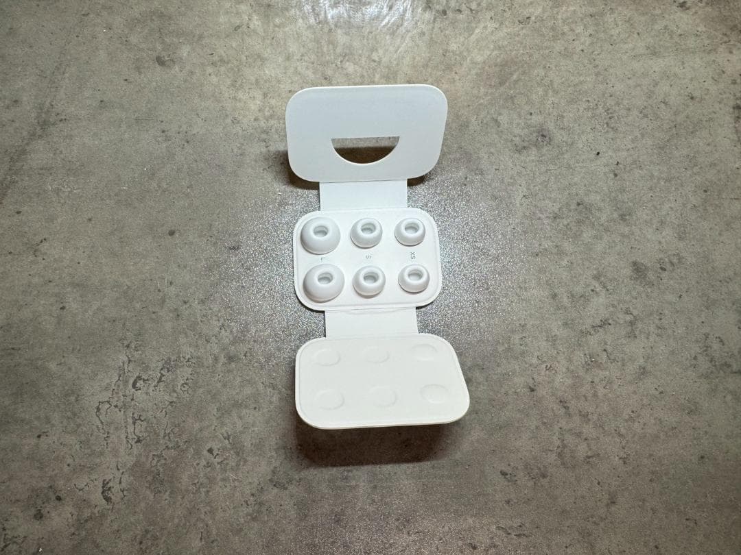 【美品】AirPodsPro2 ホワイト 充電ケース付き