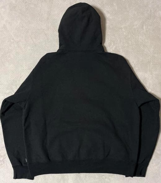 Supre☆me ジップアップ パーカー 黒~~~