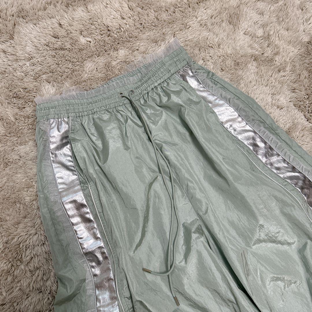 LA BELLE ETUDE チュールデザインメタリックワイドパンツ