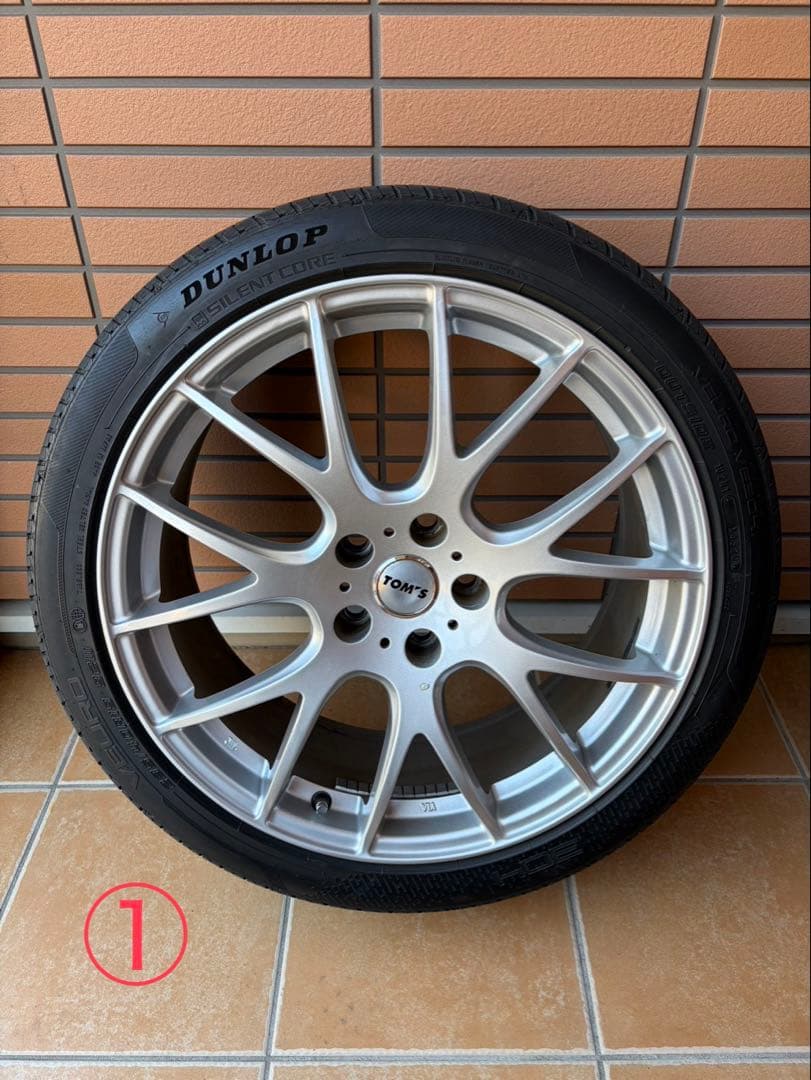 【TOM'S TM-05 19インチ 4本セット】※着払い