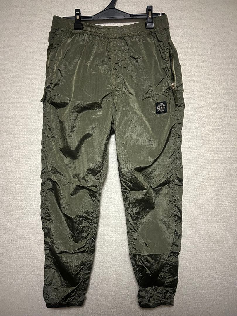 Stone  ストーンアイランド　メタルパンツ　カーキ　s グリーン
