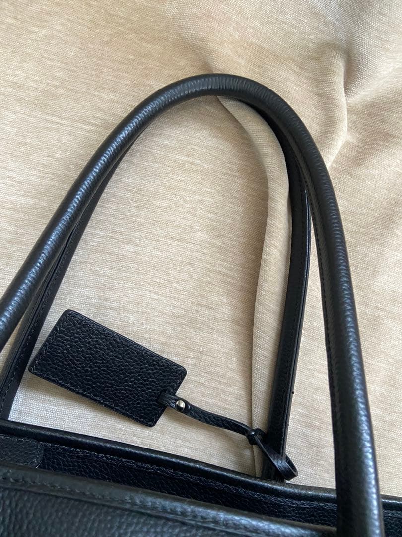 人気モデル バーニーズニューヨーク トートバッグ 肩掛け シボ革 レザー