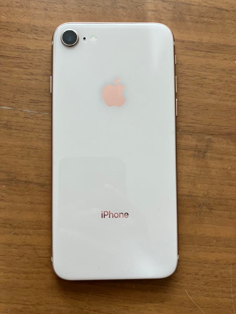 【ジャック】iPhone 8 ゴールド 付属品あり