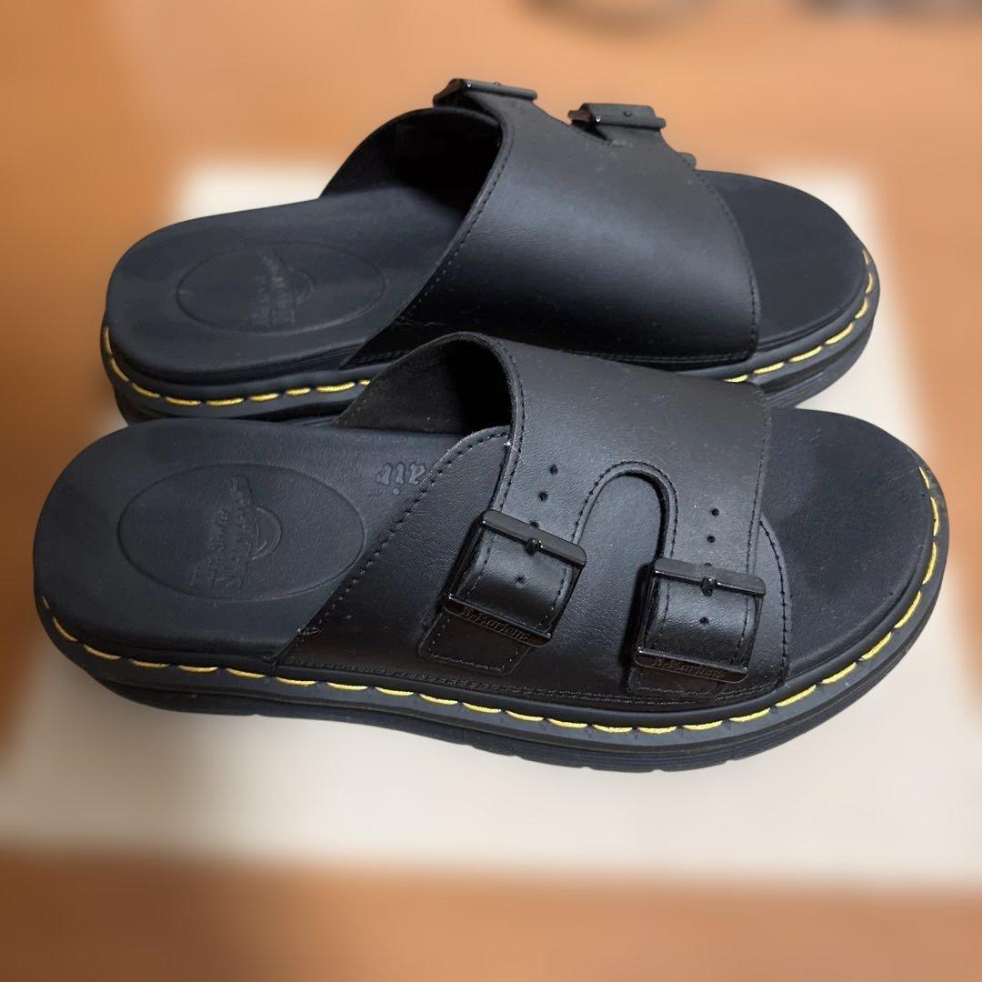 Dr.Martens DAX サンダル