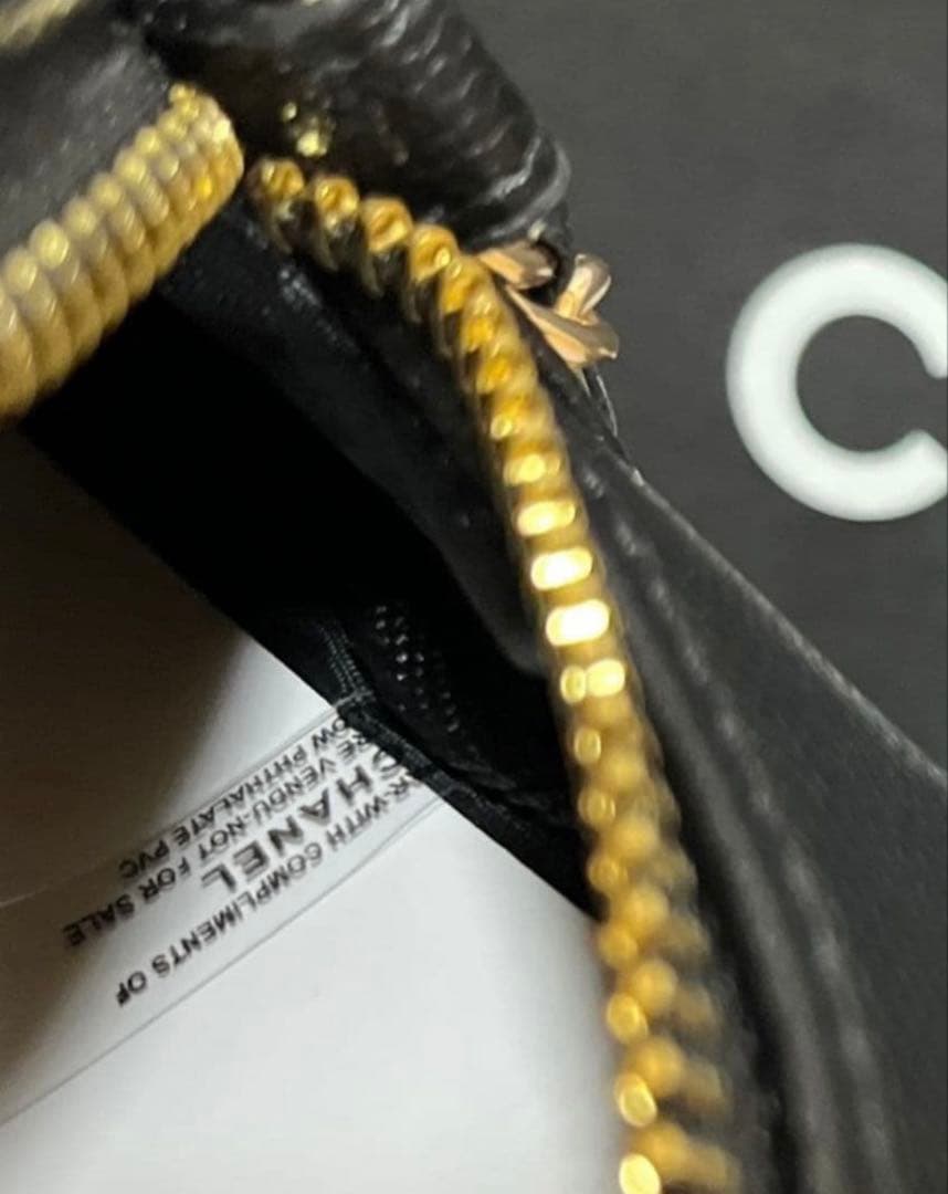 レ*ン様 CHANEL レザーショルダーバッグ　ノベルティ