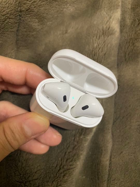 Apple AirPods 2世代