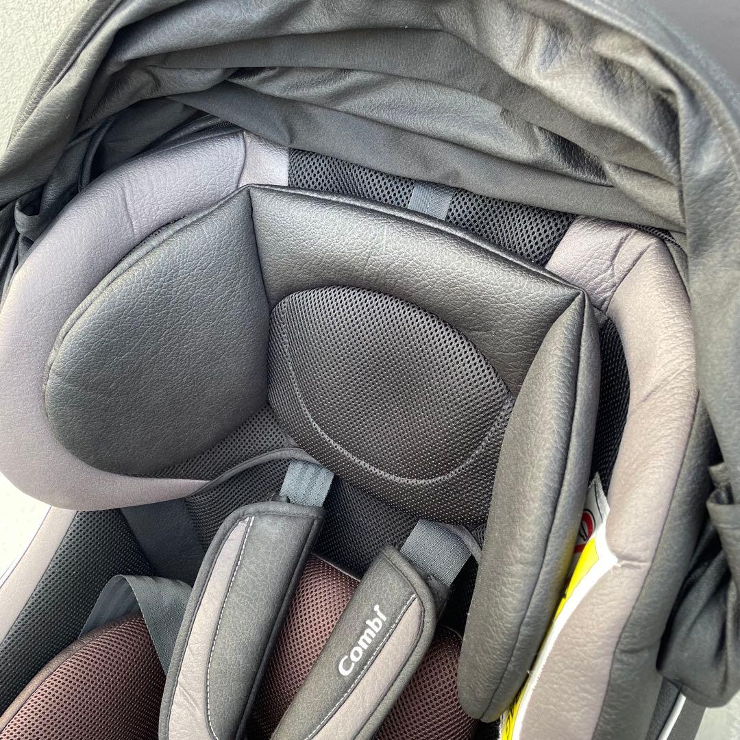 Combi チャイルドシート 360°回転