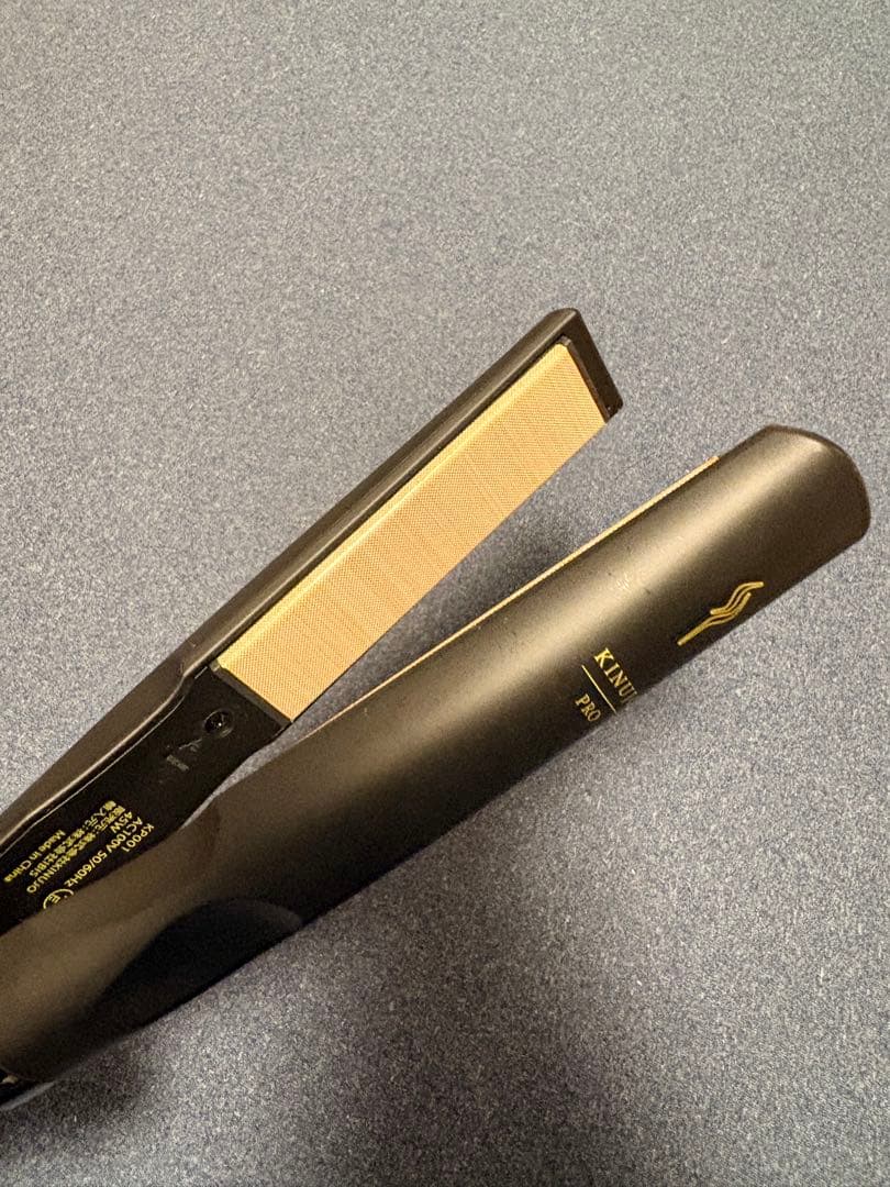 あ出品　KINUIJO PRO ストレートヘアアイロン