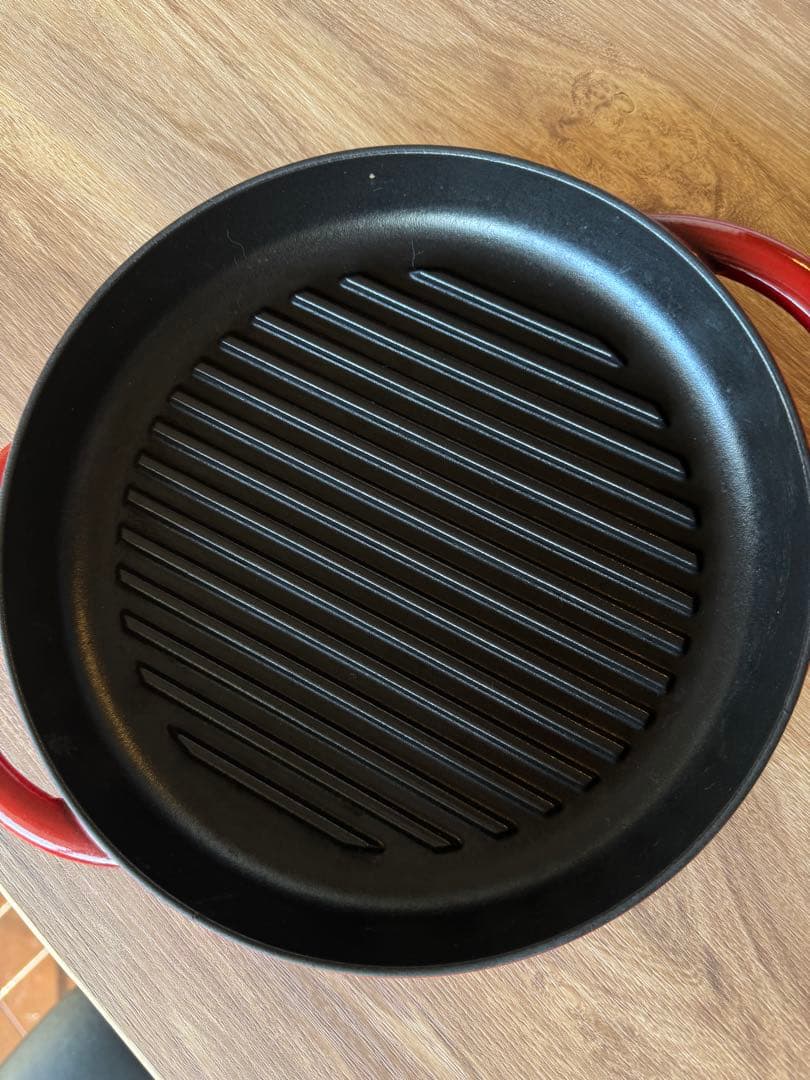 STAUB 赤 グリルパン、マグネットトリべッドセット