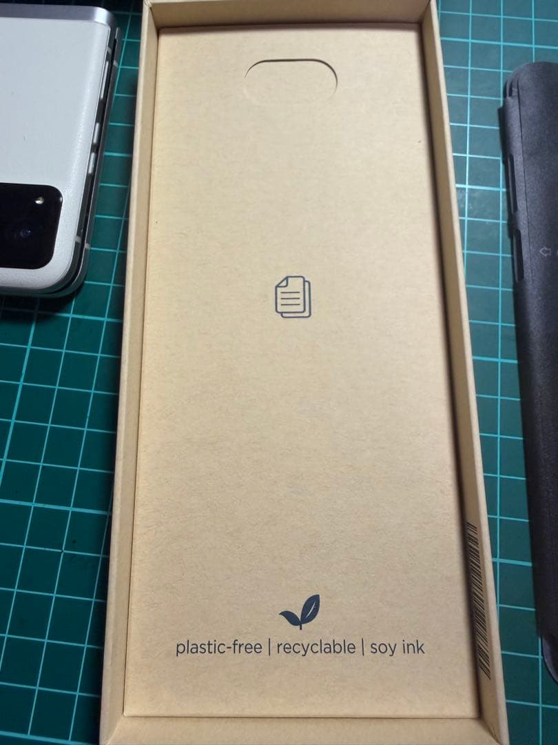 Motorola　Razer40　使用感あり　256GB バニラクリーム