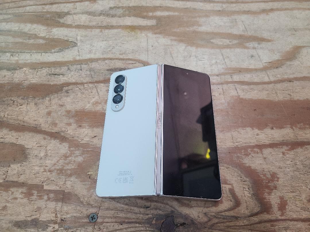 ジャンク SAMSUNG GALAXY Z FOLD