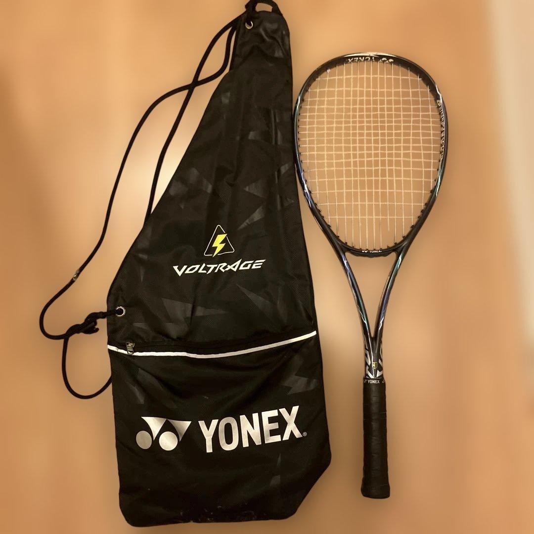 軟式テニス用ボルトレイジラケット、ケース付き
