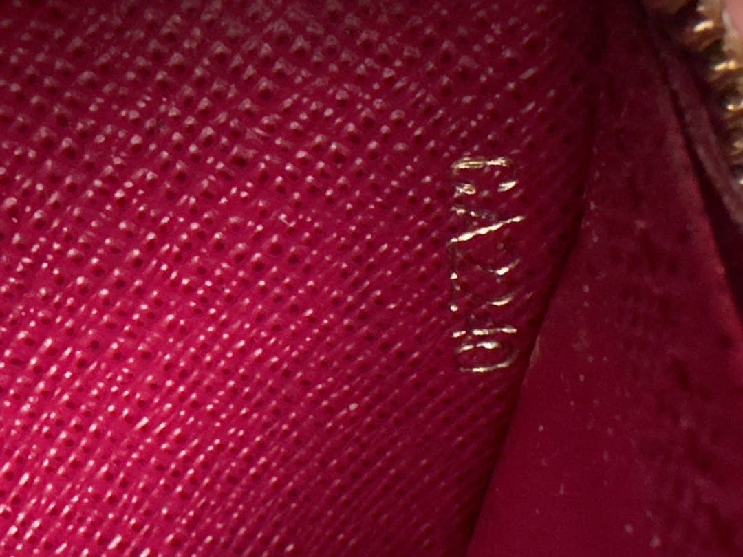 LOUIS VUITTON モノグラム　ジッピーウォレット　長財布 ラウンド