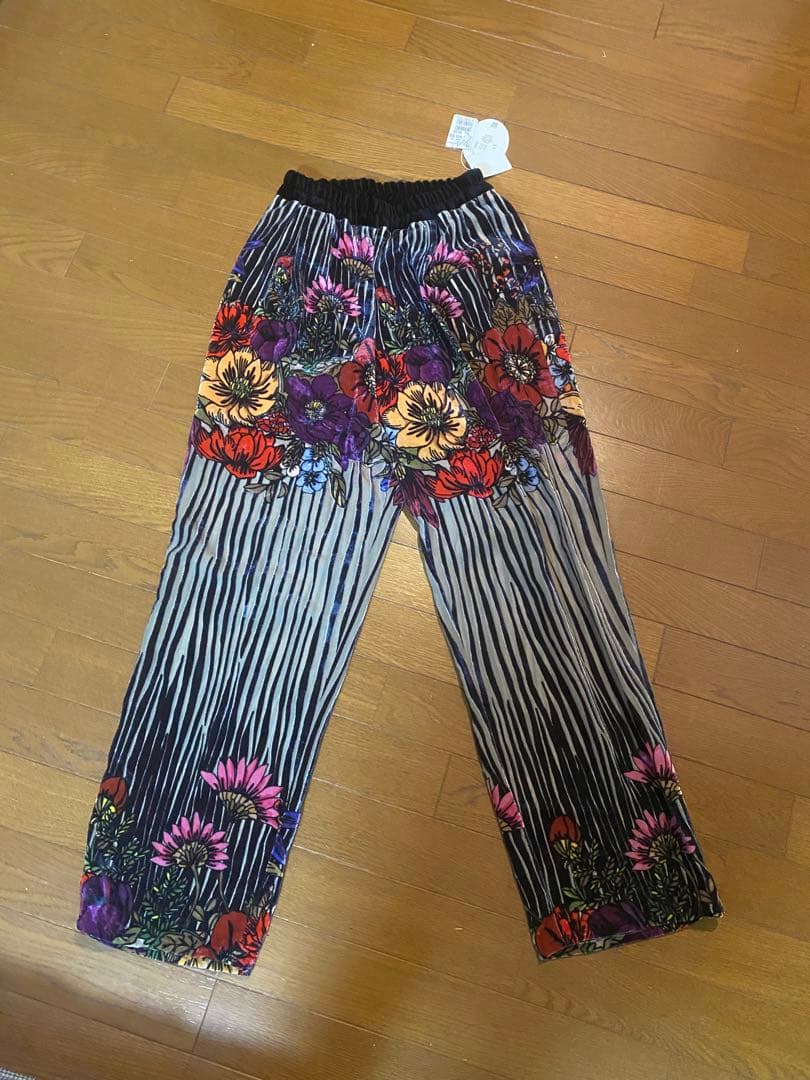 ⭐︎新品⭐︎FUMIE TANAKA 花柄ストライプパンツ