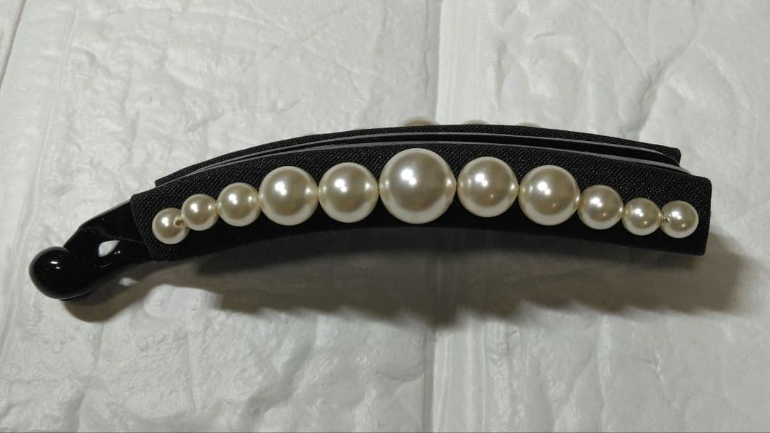 ポライトノーマルパール バナナクリップ　ブラック　コンプレックスビズ　パール