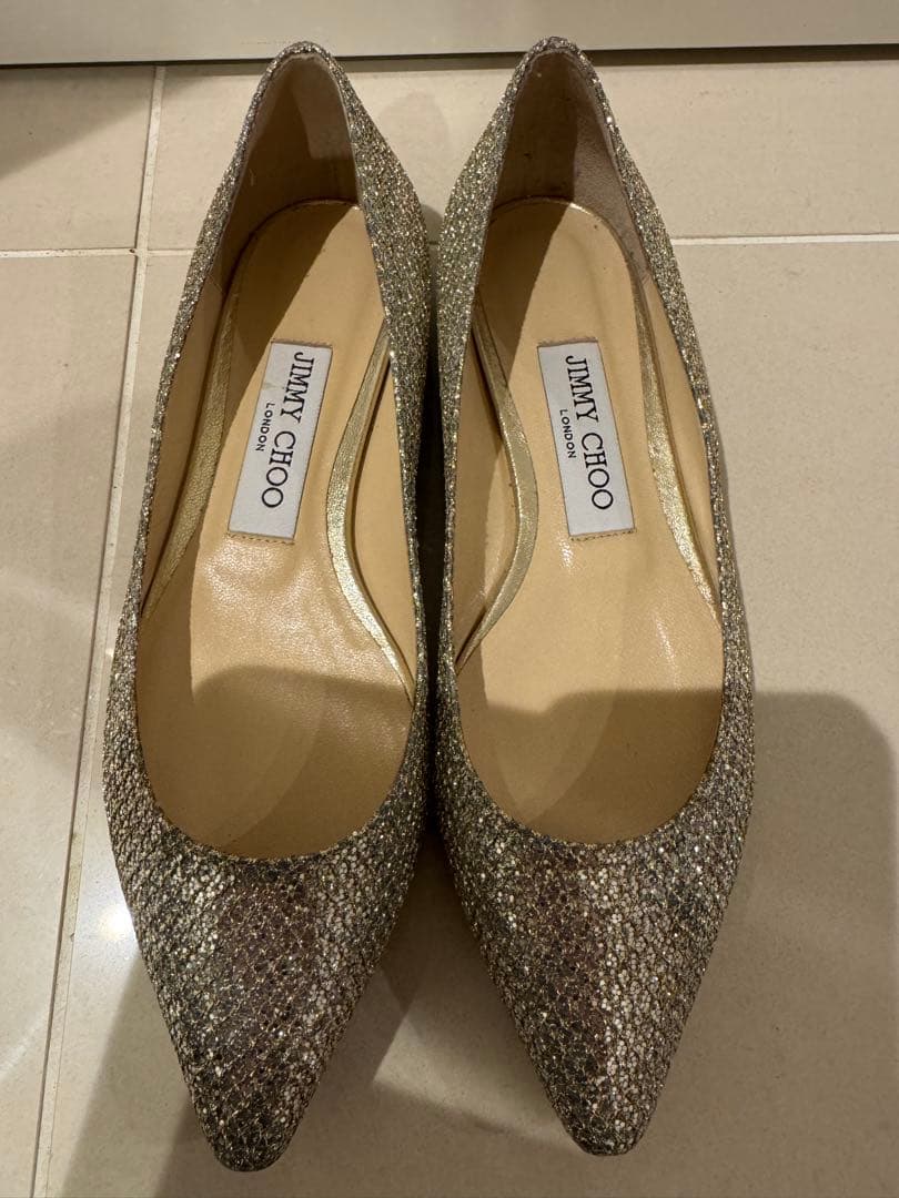 未使用　JIMMY CHOO フラットシューズ　ゴールド