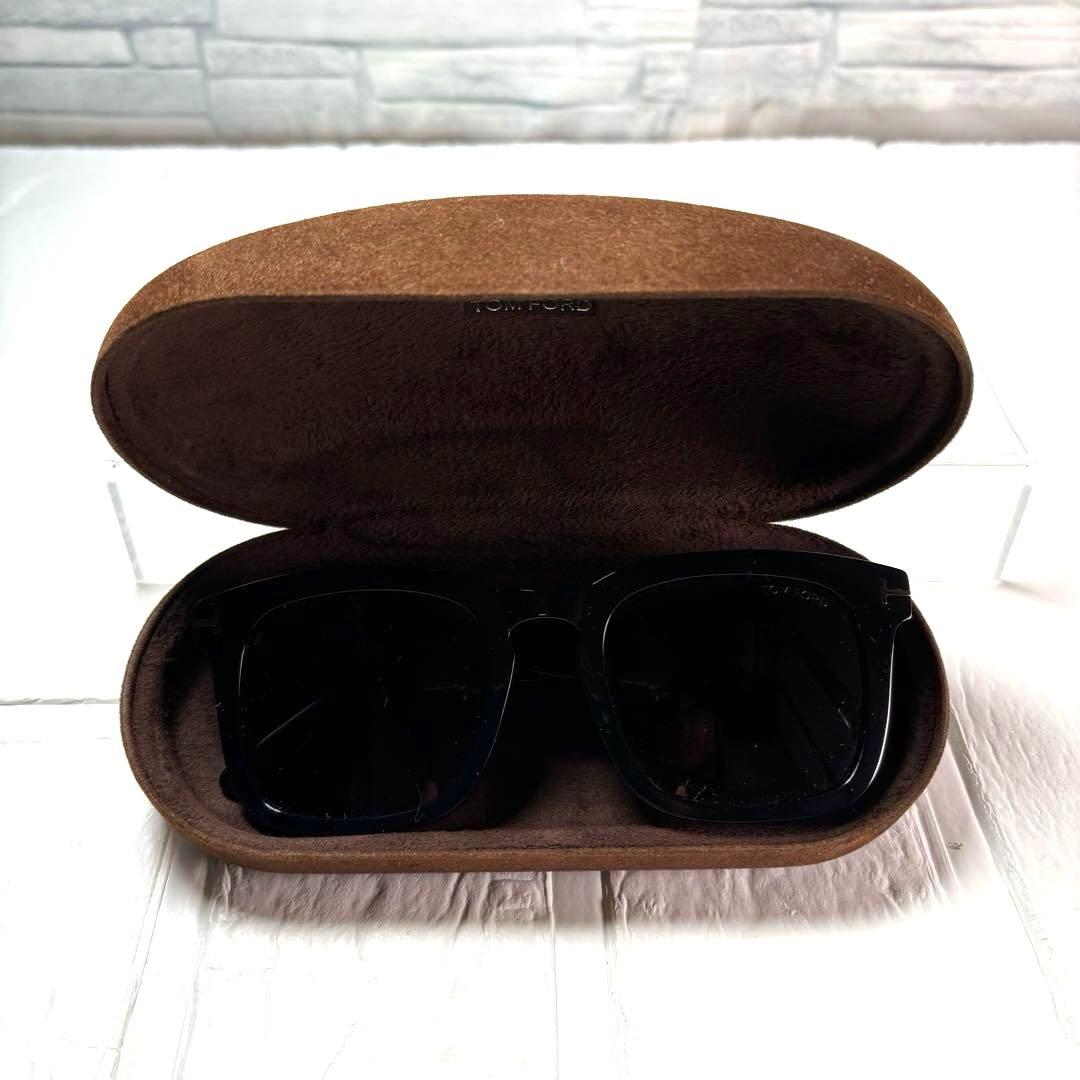 美品　TOM FORD Dax TF751-F-N スクエア型サングラス　ケース