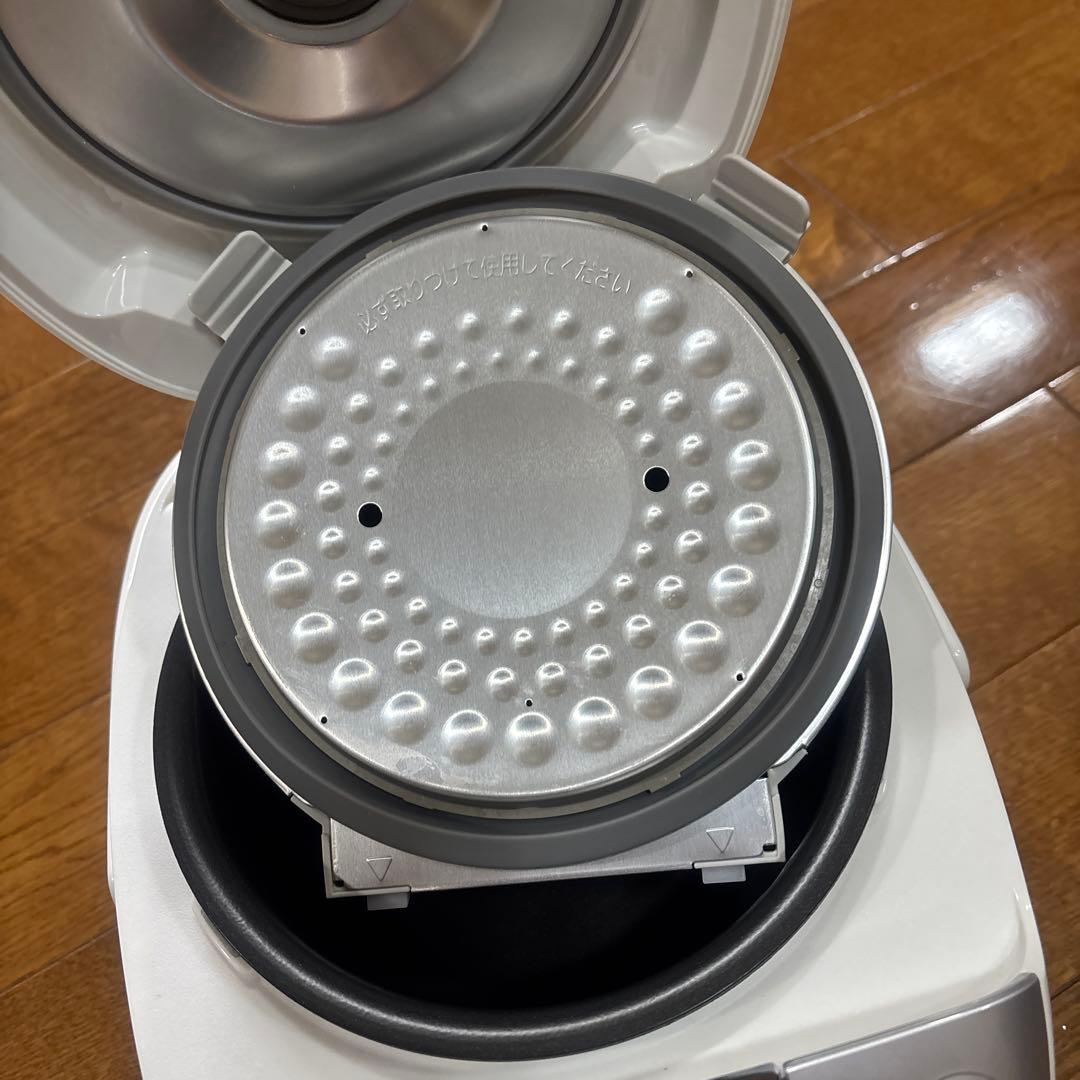 タイガー　マイコン炊飯ジャー焚きたて　JPF-A550 3号炊き