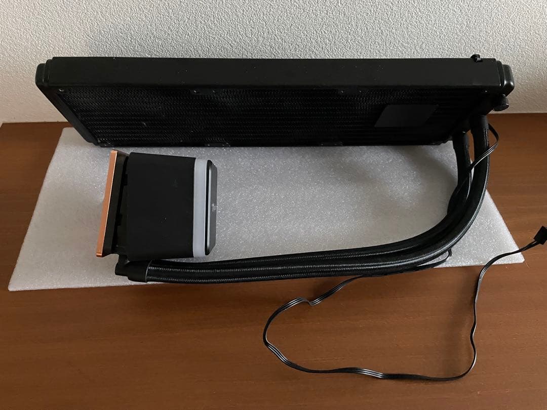 水冷ラジエーター　toughliquid 360 argb trx40