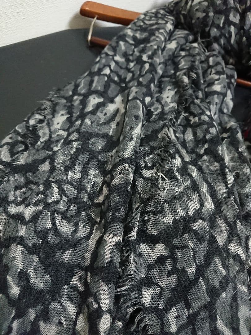 ルイ・ヴィトン LOUIS VUITTON ストール　ショール　カモフラ　グレー