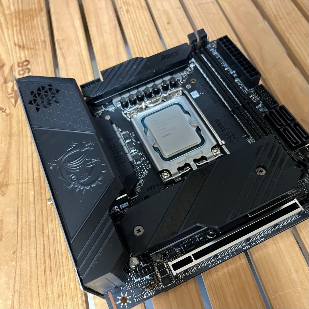 マザーボード Intel Core i9 13900K + MSI Z690I Unify