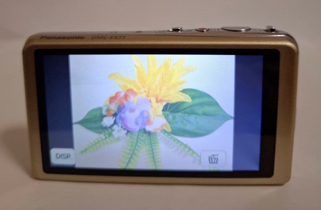 [美品]パナソニック Panasonic LUMIX DMC-FX77 コンデジ