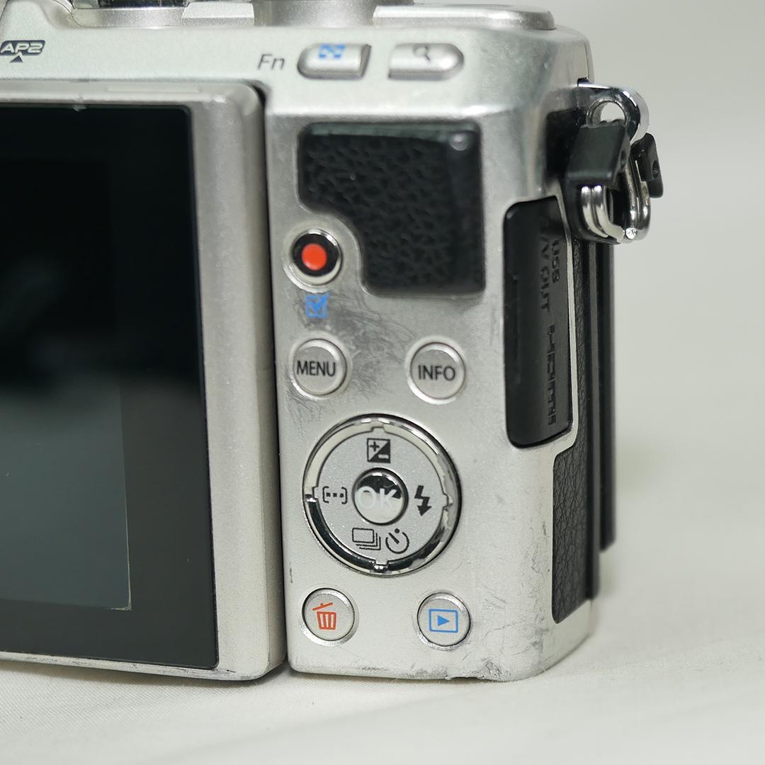 OLYMPUS PEN Lite E-PL７ + 標準レンズセット