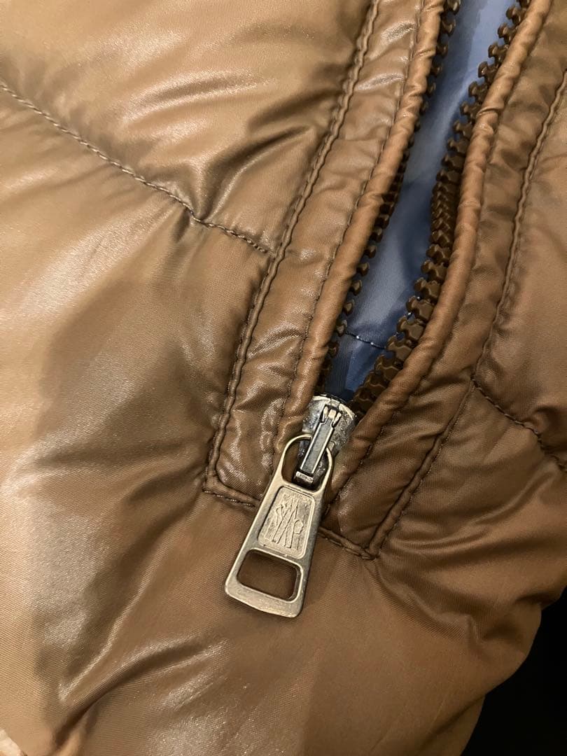 Moncler ダウンジャケット