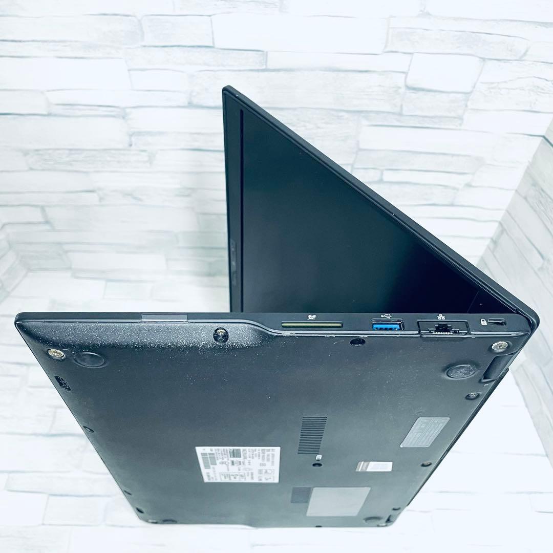 ほぼ美品お買得　富士通 薄型ノートPC 第10世代core i5 オフィス