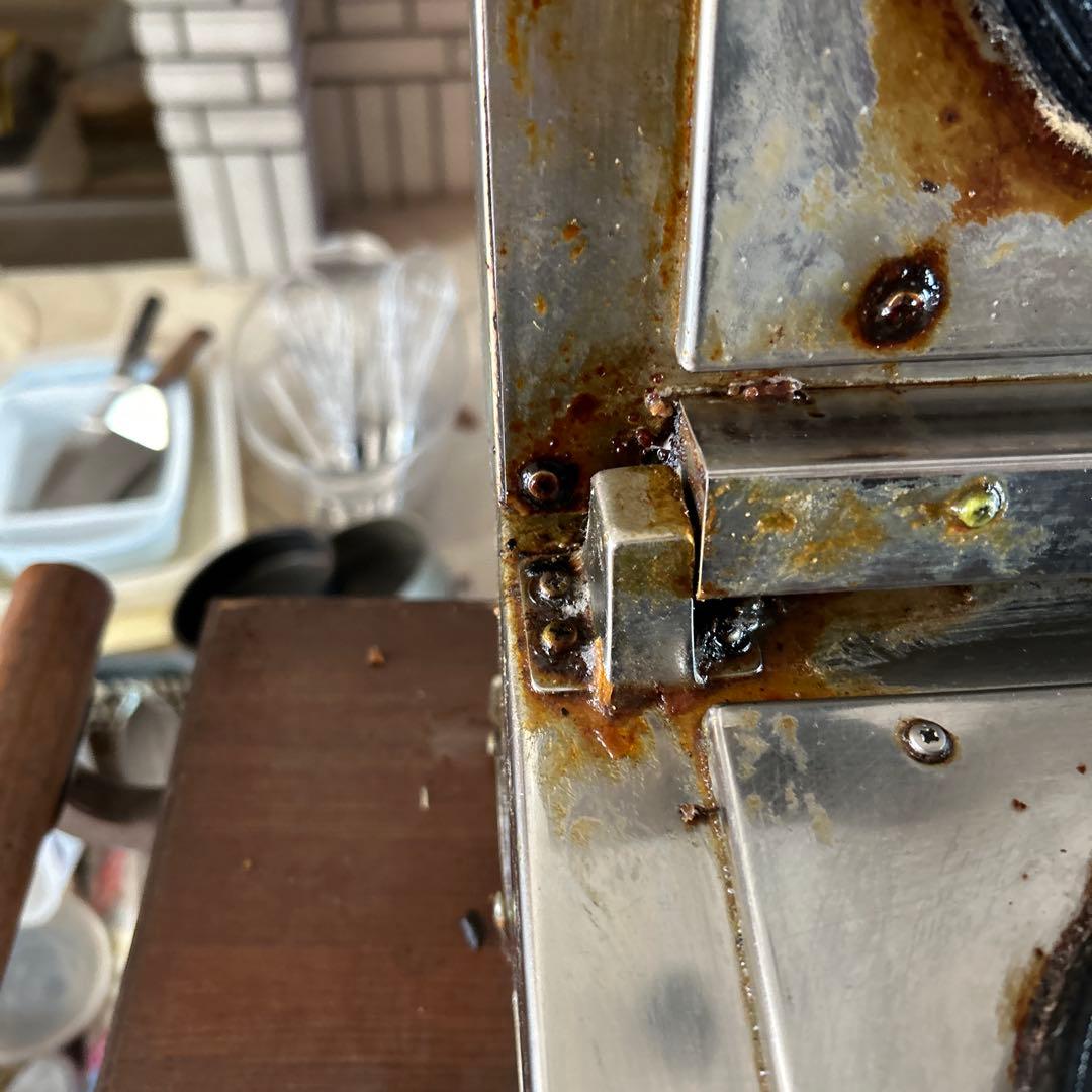 動作確認済　サンテック　ワッフルメーカー　油汚れあり、台座がない。