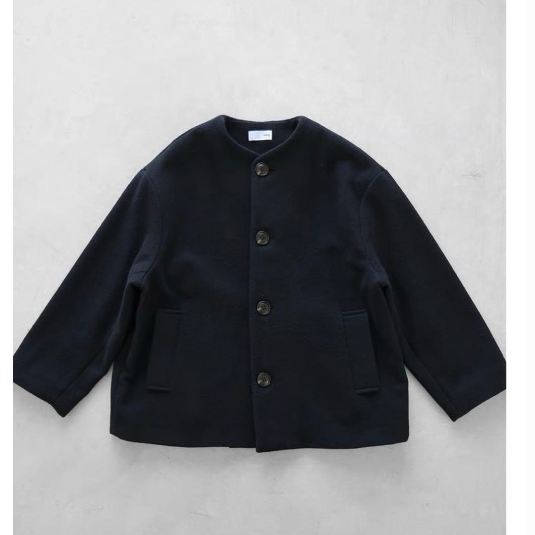 HUIS×尾州　縮絨ウールフランネルノーカラーショートコート（ブラック）