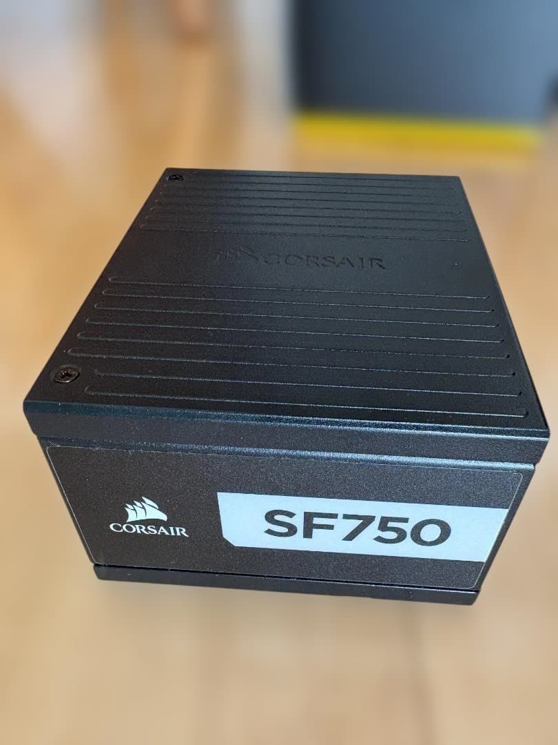 Corsair SF750 750W 電源ユニット