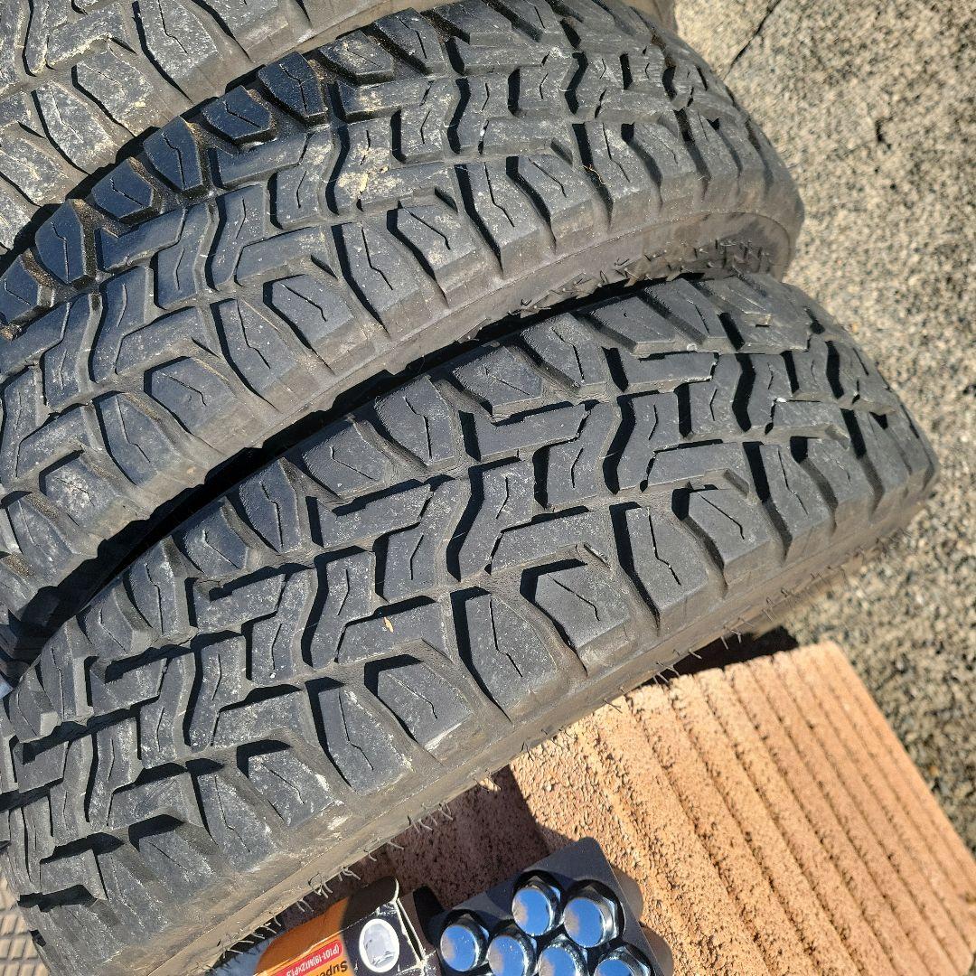 デイトナホイル12インチ タイヤ付き！メッキナット付き！ 4本セットです。