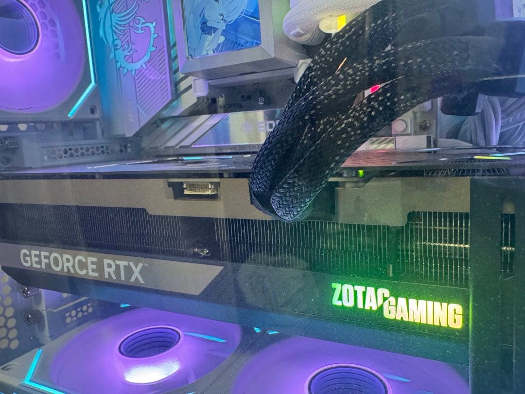 zotac GeForce RTX 5090 SOLID OC 中古