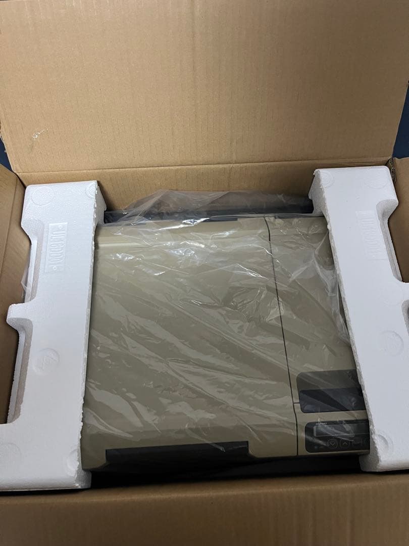 ハイコーキ　コードレス冷温庫 UL18DD バッテリー4.0Ah付　極美品