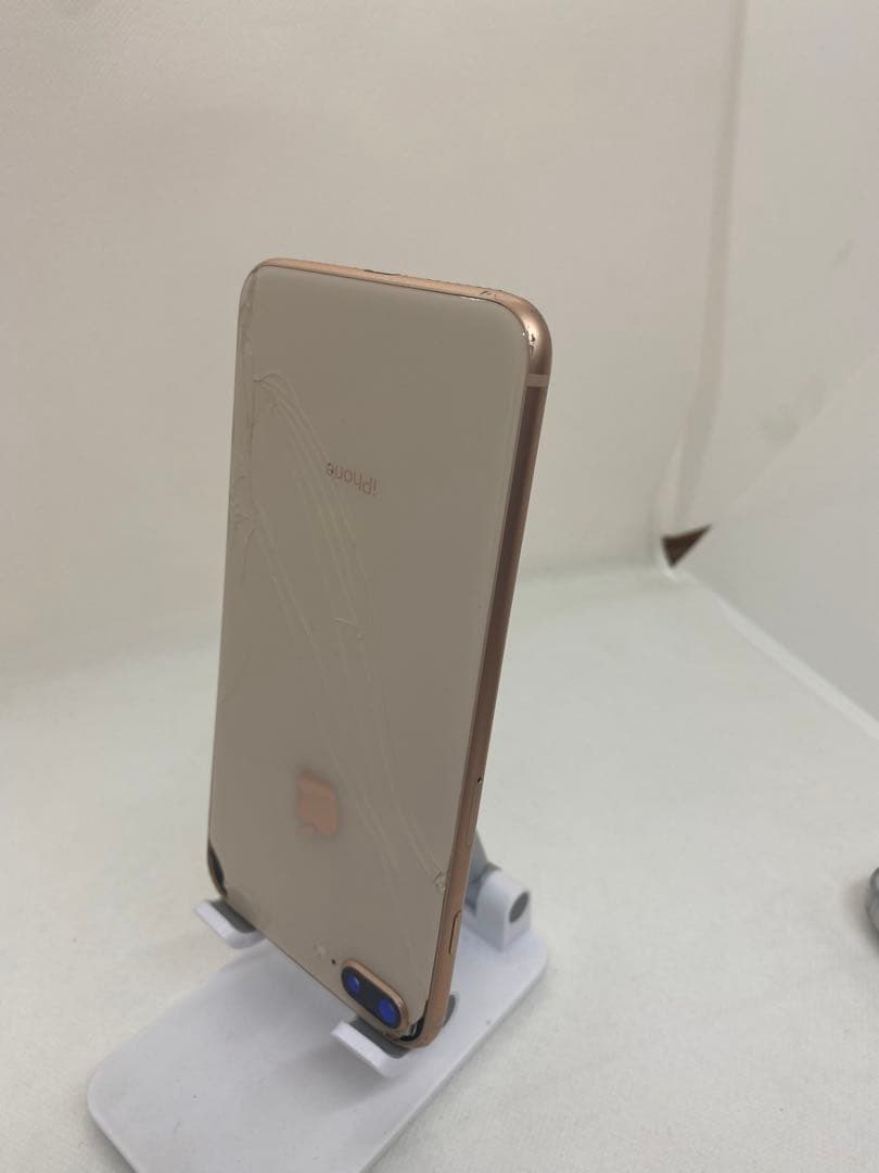 ジャンク品iPhone 8 Plus 64GB バッテリー86% 05504